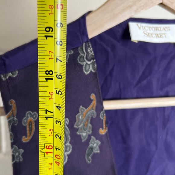 Victoria Secret Silk/Poly Size Small Women's Purple Vest Button Up - Picture 4 of 5